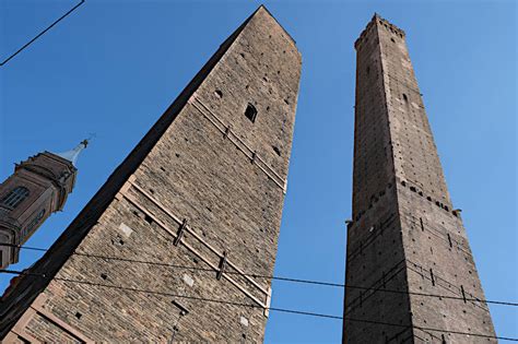 Two Towers, Bologna: history and visitor guide.